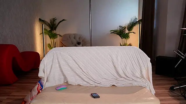 Snapshot of KittyCaitlin chatting on 21, 4, 2026 KittyCaitlin online show from 21, 4, 2026