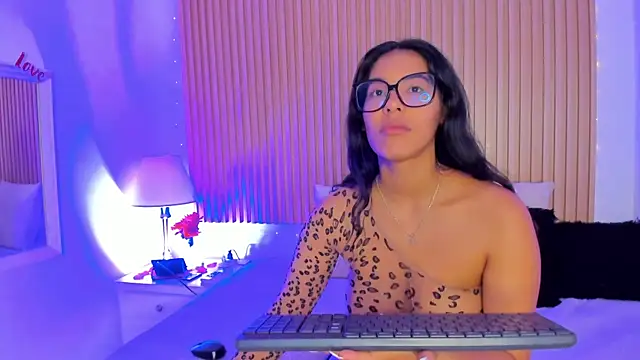 GenesisRuiz online show from 22, 2, 2025