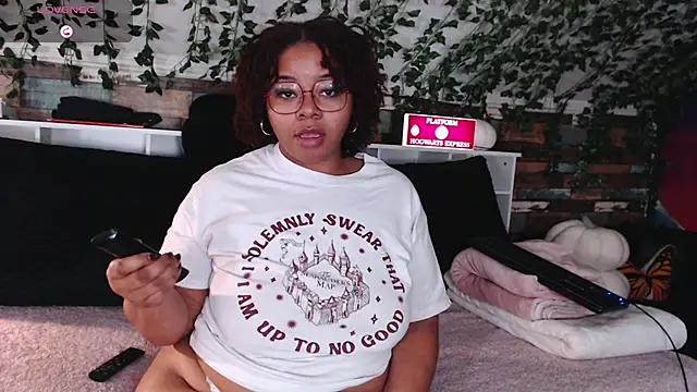 Snapshot of -khayaparker chatting on 22, 12, 2024 -khayaparker online show from 22, 12, 2024