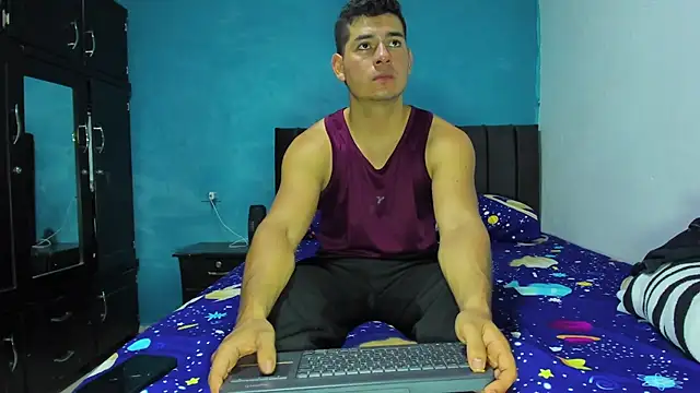 Snapshot of VincentSavage chatting on 7, 8, 2026 VincentSavage online show from 7, 8, 2026