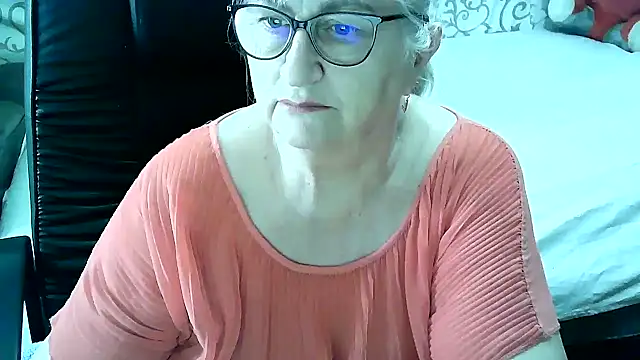 Snapshot of LolkaAlyss chatting on 19, 2, 2025 LolkaAlyss online show from 19, 2, 2025