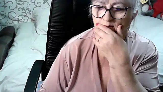 Snapshot of LolkaAlyss chatting on 20, 2, 2025 LolkaAlyss online show from 20, 2, 2025