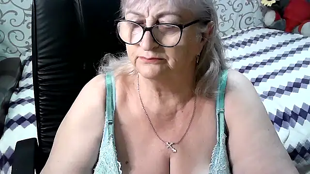 Snapshot of LolkaAlyss chatting on 6, 3, 2025 LolkaAlyss online show from 6, 3, 2025