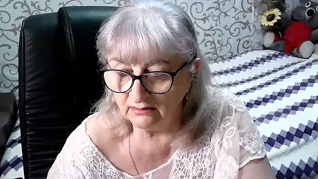 Snapshot of LolkaAlyss chatting on 12, 3, 2025 LolkaAlyss online show from 12, 3, 2025