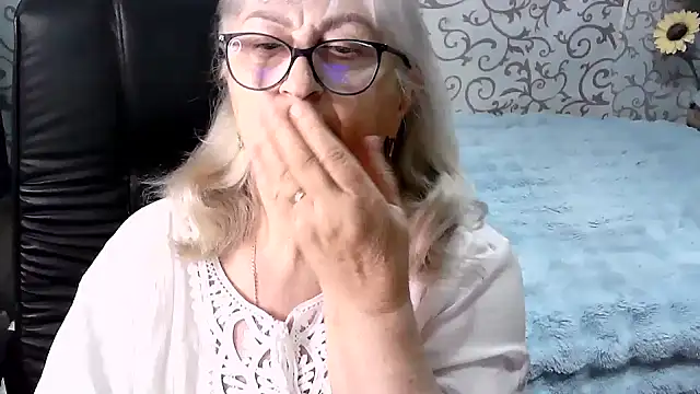 Snapshot of LolkaAlyss chatting on 18, 9, 2025 LolkaAlyss online show from 18, 9, 2025