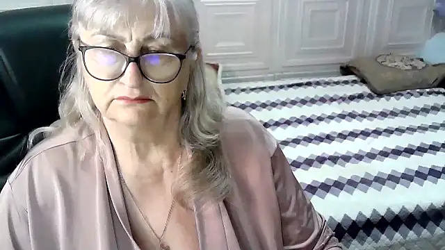 Snapshot of LolkaAlyss chatting on 26, 11, 2025 LolkaAlyss online show from 26, 11, 2025