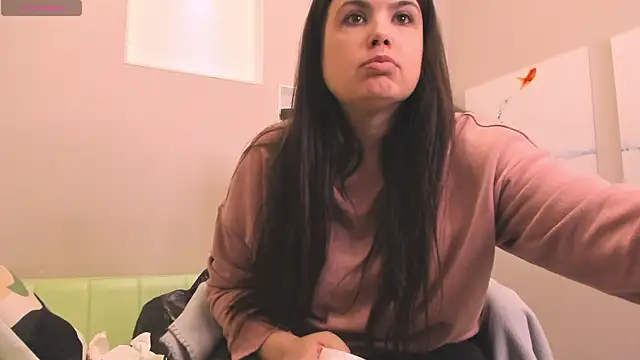 BattyMoll online show from 7, 12, 2024