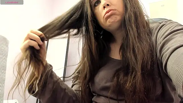 Snapshot of BattyMoll chatting on 7, 4, 2026 BattyMoll online show from 7, 4, 2026