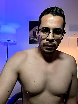 Snapshot of towers_j chatting on 7, 1, 2026 towers j online show from 7, 1, 2026