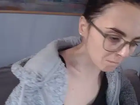 Snapshot of cleophee chatting on 17, 2, 2025 cleophee online show from 17, 2, 2025