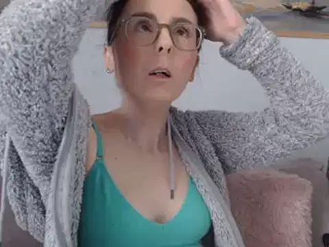 Snapshot of cleophee chatting on 20, 2, 2025 cleophee online show from 20, 2, 2025