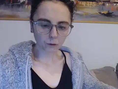 Snapshot of cleophee chatting on 4, 3, 2025 cleophee online show from 4, 3, 2025