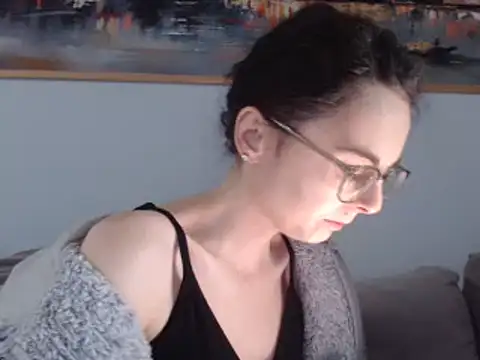 Snapshot of cleophee chatting on 4, 3, 2025 cleophee online show from 4, 3, 2025