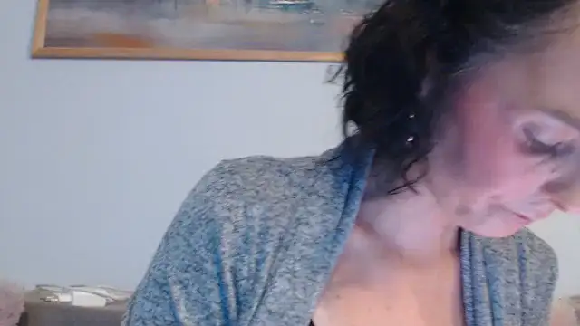 Snapshot of cleophee chatting on 17, 11, 2025 cleophee online show from 17, 11, 2025