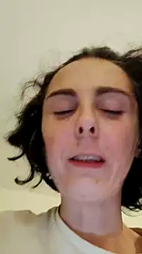 Snapshot of cleophee chatting on 25, 11, 2025 cleophee online show from 25, 11, 2025