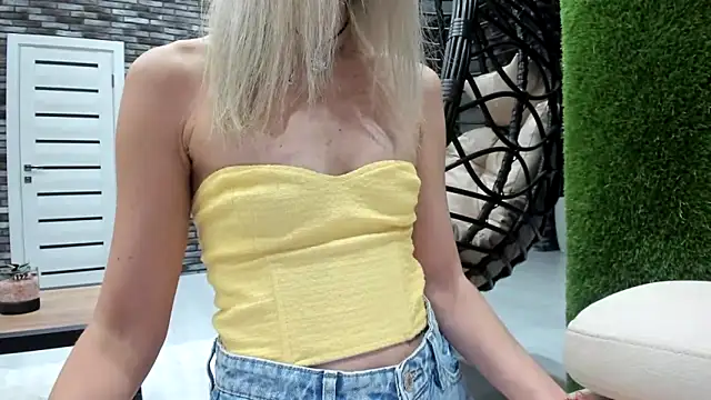 Snapshot of StarryHanna chatting on 29, 4, 2026 StarryHanna online show from 29, 4, 2026