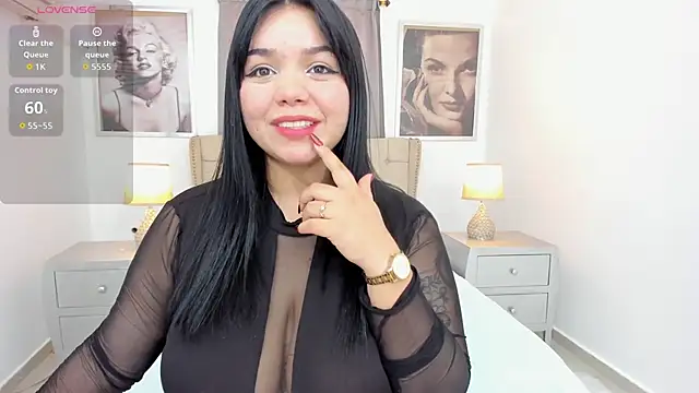 Snapshot of -Camila chatting on 18, 11, 2025 -Camila online show from 18, 11, 2025