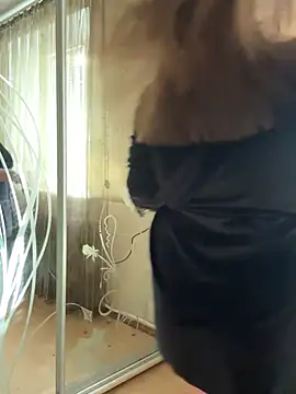 Snapshot of Sara_Slow chatting on 1, 1, 2025 Sara Slow online show from 1, 1, 2025