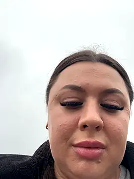 Snapshot of Sara_Slow chatting on 21, 12, 2025 Sara Slow online show from 21, 12, 2025