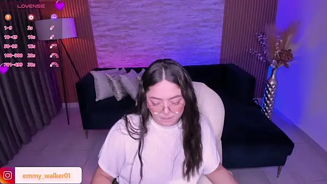 emmy walker online show from 17, 12, 2025