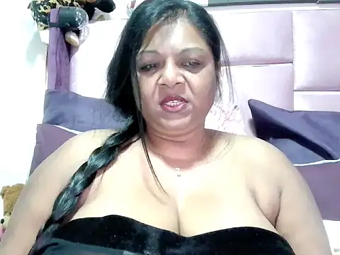 Snapshot of IndianDelia chatting on 27, 10, 2025 IndianDelia online show from 27, 10, 2025