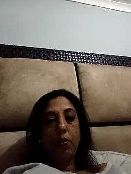 Snapshot of Mahi4luv chatting on 2, 11, 2025 Mahi4luv online show from 2, 11, 2025