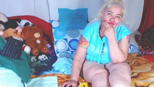 Snapshot of estrellita_fugaz16x chatting on 28, 11, 2025 estrellita fugaz16x online show from 28, 11, 2025