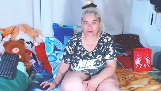 Snapshot of estrellita_fugaz16x chatting on 16, 12, 2025 estrellita fugaz16x online show from 16, 12, 2025