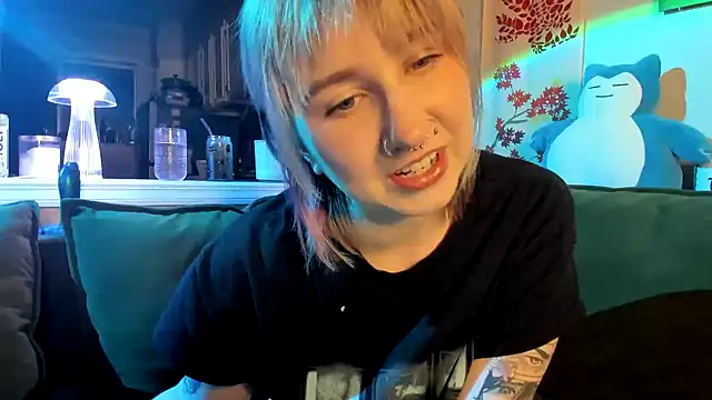 Snapshot of LedaBun chatting on 2, 4, 2026 LedaBun online show from 2, 4, 2026