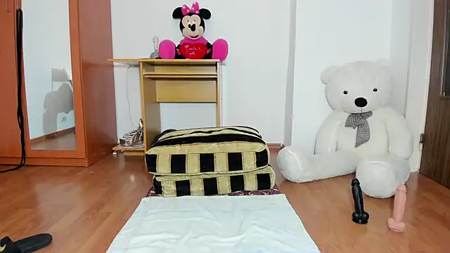 Snapshot of AnneQueen chatting on 18, 12, 2024 AnneQueen online show from 18, 12, 2024
