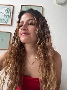 Snapshot of alana15 chatting on 24, 12, 2024 alana15 online show from 24, 12, 2024