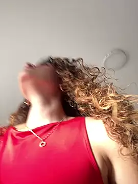 Snapshot of alana15 chatting on 25, 12, 2024 alana15 online show from 25, 12, 2024