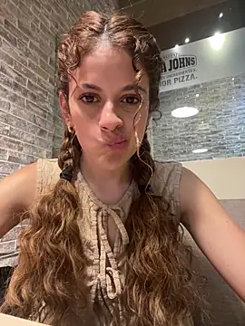 Snapshot of alana15 chatting on 17, 1, 2025 alana15 online show from 17, 1, 2025