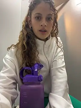 Snapshot of alana15 chatting on 26, 1, 2025 alana15 online show from 26, 1, 2025