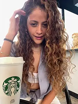 Snapshot of alana15 chatting on 4, 2, 2025 alana15 online show from 4, 2, 2025