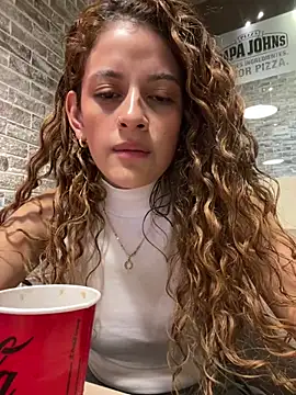 Snapshot of alana15 chatting on 8, 2, 2025 alana15 online show from 8, 2, 2025