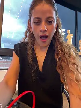 Snapshot of alana15 chatting on 11, 2, 2025 alana15 online show from 11, 2, 2025