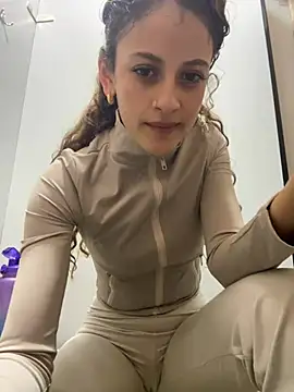 Snapshot of alana15 chatting on 2, 3, 2025 alana15 online show from 2, 3, 2025