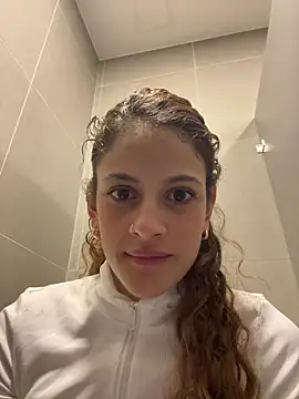 Snapshot of alana15 chatting on 4, 3, 2025 alana15 online show from 4, 3, 2025