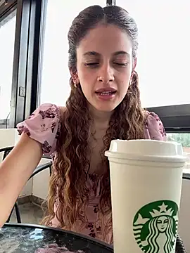 Snapshot of alana15 chatting on 18, 3, 2025 alana15 online show from 18, 3, 2025