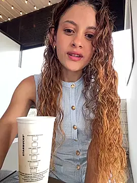 Snapshot of alana15 chatting on 3, 10, 2025 alana15 online show from 3, 10, 2025