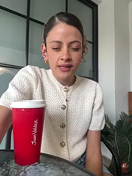 Snapshot of alana15 chatting on 10, 10, 2025 alana15 online show from 10, 10, 2025