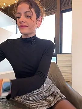 Snapshot of alana15 chatting on 11, 10, 2025 alana15 online show from 11, 10, 2025