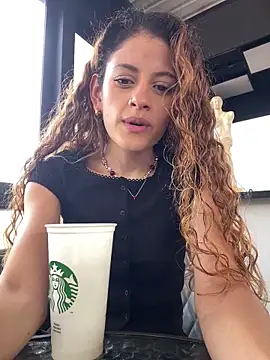 Snapshot of alana15 chatting on 3, 11, 2025 alana15 online show from 3, 11, 2025