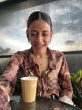 Snapshot of alana15 chatting on 5, 11, 2025 alana15 online show from 5, 11, 2025