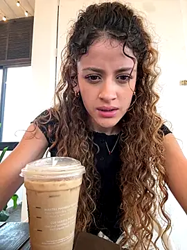 Snapshot of alana15 chatting on 27, 11, 2025 alana15 online show from 27, 11, 2025