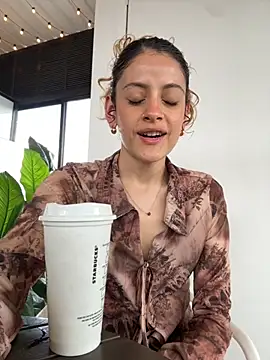 Snapshot of alana15 chatting on 30, 11, 2025 alana15 online show from 30, 11, 2025