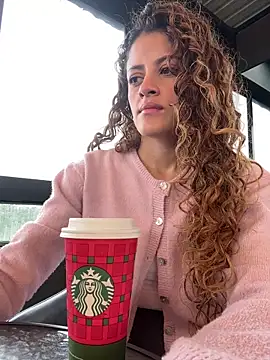 Snapshot of alana15 chatting on 2, 12, 2025 alana15 online show from 2, 12, 2025