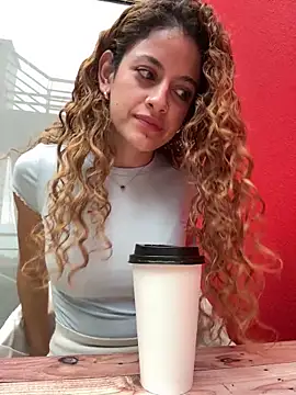 alana15 online show from 13, 4, 2026