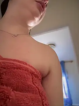 Snapshot of AlisaWhite chatting on 5, 12, 2024 AlisaWhite online show from 5, 12, 2024